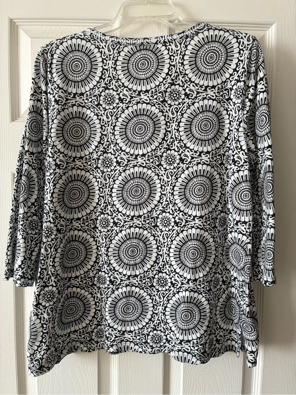 Talbots Black & White Medallion Split-Neck Tunic - Picture 4 of 4